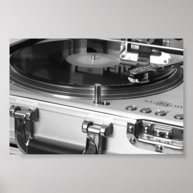 PÓSTER STR8-100 (Frente)