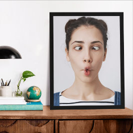 Póster Sube tu selfie de cara divertida
