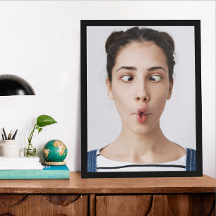 Póster Sube tu selfie de cara divertida