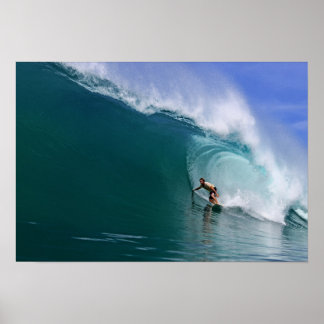 Póster Sumatra Barrel Ride: Surfing épico en Indonesia