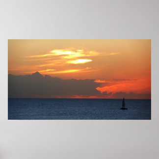 Póster Sunset Clouds and Sailboat Seascape