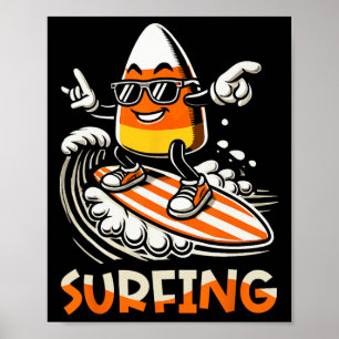 Póster Surfing Candy Corn Funny Halloween Design