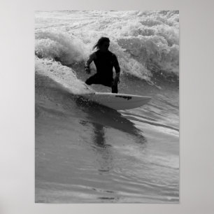 Póster Surfing The Waves Grayscale