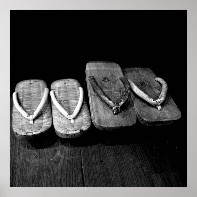 Póster Sus sandalias japonesas y las suyas (Frente)