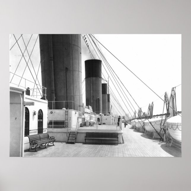 Póster Tablero fotográfico Titanic y botes de agua (Frente)