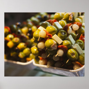 Póster Tapas made with stuffed olives