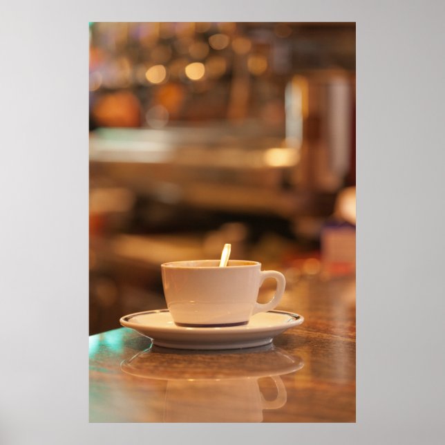 Póster Taza De Café En Un Café (Frente)
