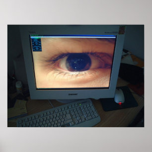 Póster Te están vigilando