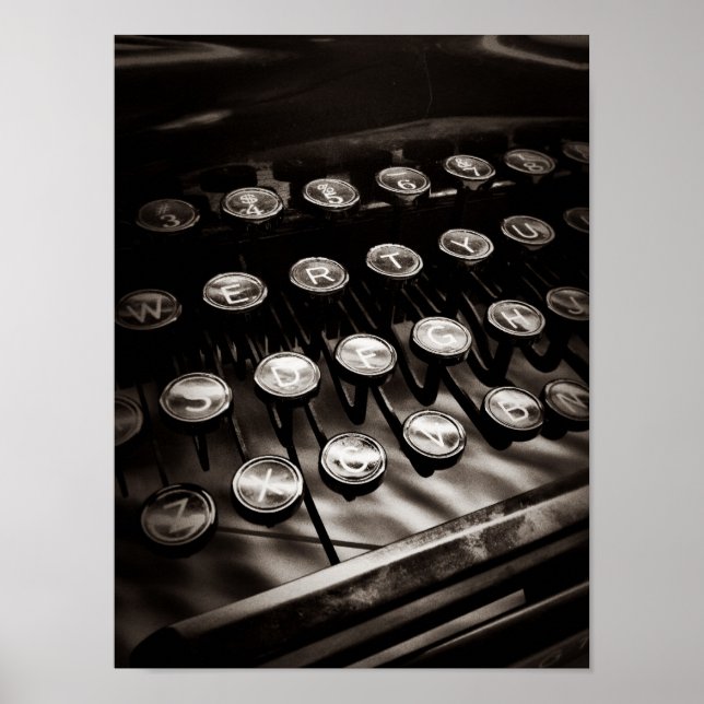 Póster Teclas de máquina de escribir antiguas en blanco y (Frente)