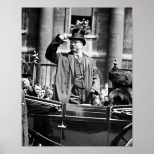 Póster Teddy Roosevelt Golpeando A Su Gorra A Una Multitu