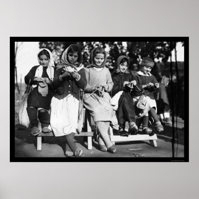 Póster Tejido de chicas en Albania 1923 (Frente)