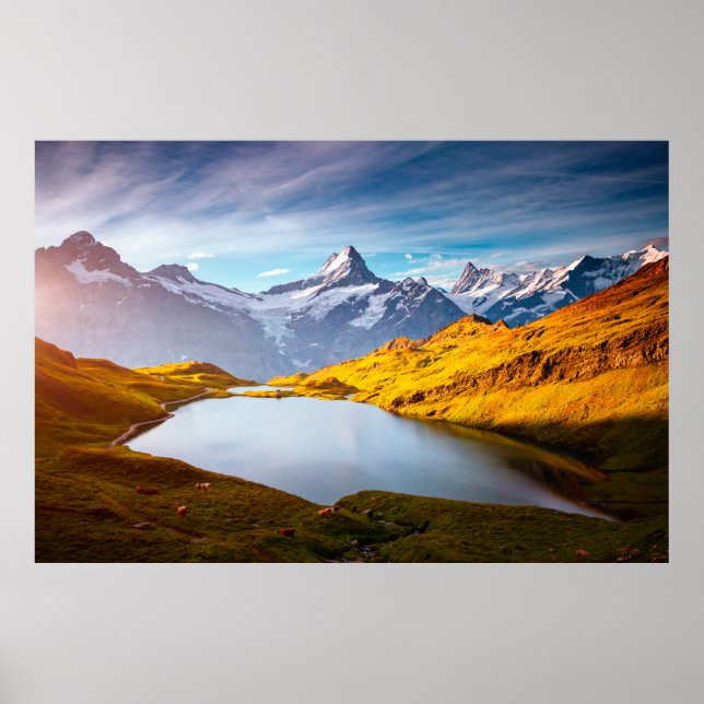 Póster The majestic peaks of Schreckhorn and Wetterhorn.  (Frente)