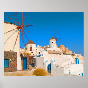Póster The white buildings and the windmills on the