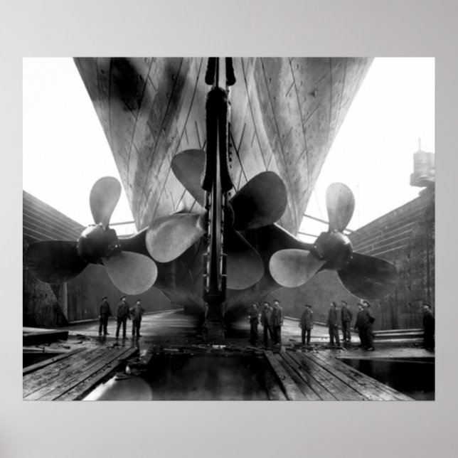 Póster Titanic en Drydock Circa 1912 (Frente)