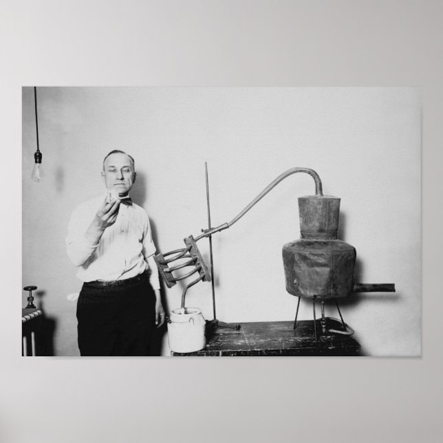 Póster Todavía alcohol casero confiscado - Era de prohibi (Frente)