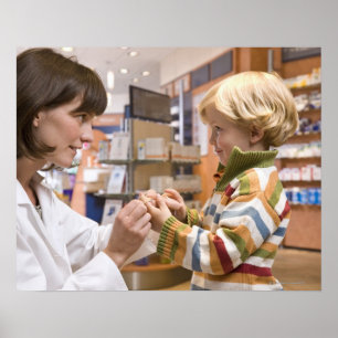 Póster tomas interiores de una farmacia