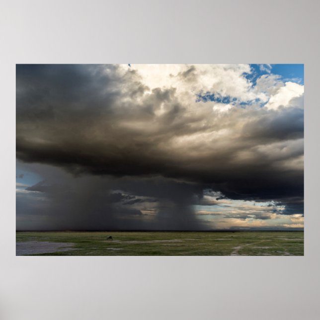 Póster Tormenta formándose sobre las laderas cercanas del (Frente)
