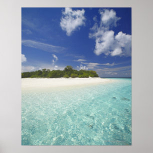 Póster Tropical island surrounded by lagoon, Maldives,