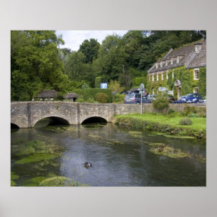 Póster Trout stream in the village of Bibury,