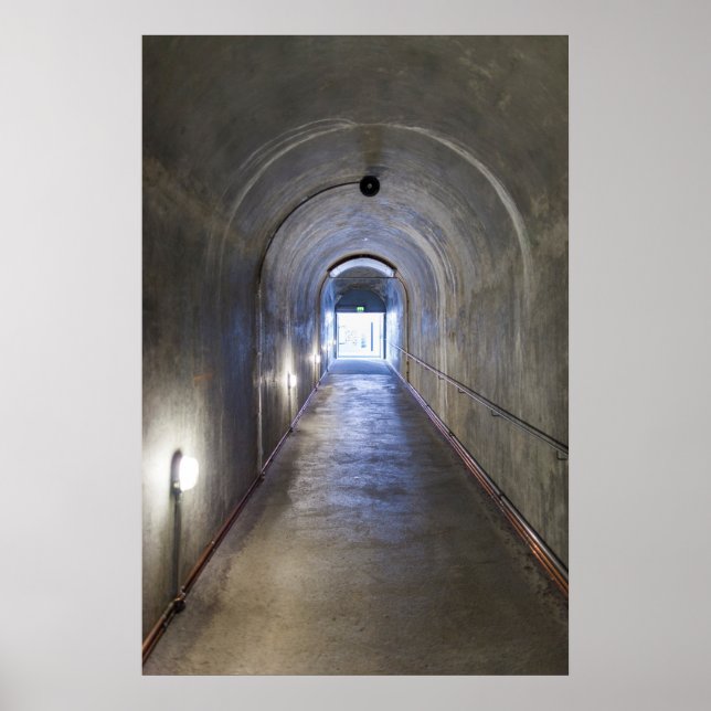 Póster Túnel De Hormigón En Un Bunker Nazi (Frente)