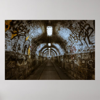 Póster Túnel subterráneo oscuro