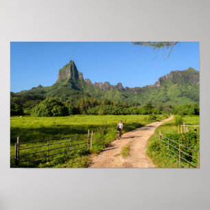 Póster Turista que completa un ciclo en el poster