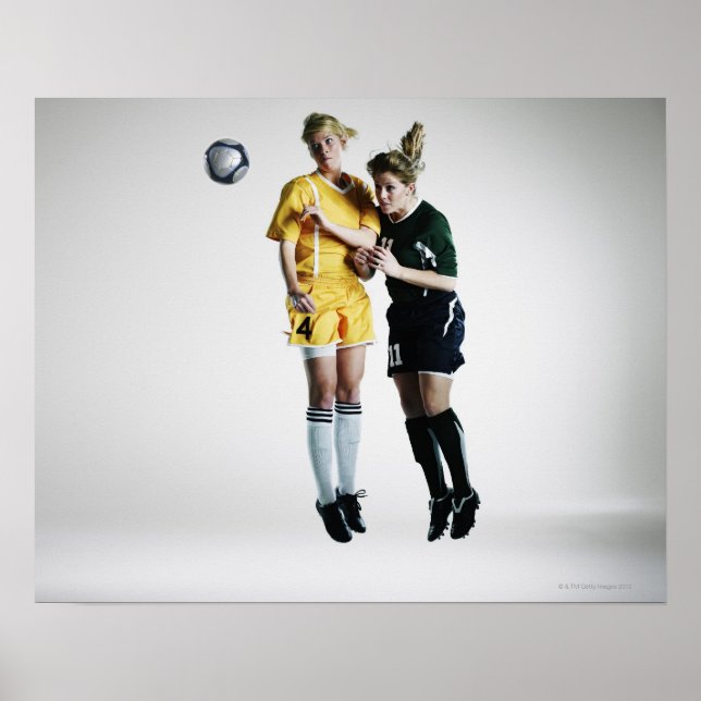 Póster Two female soccer players in mid air heading (Frente)