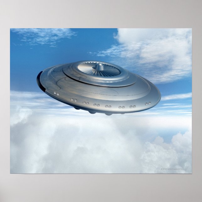 Póster UFO flying through cloudy skies. (Frente)