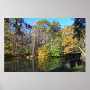 Póster Un asiento con una vista de otoño en Pensilvania