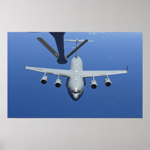 Póster Un C-17 Globemaster III se acerca al auge