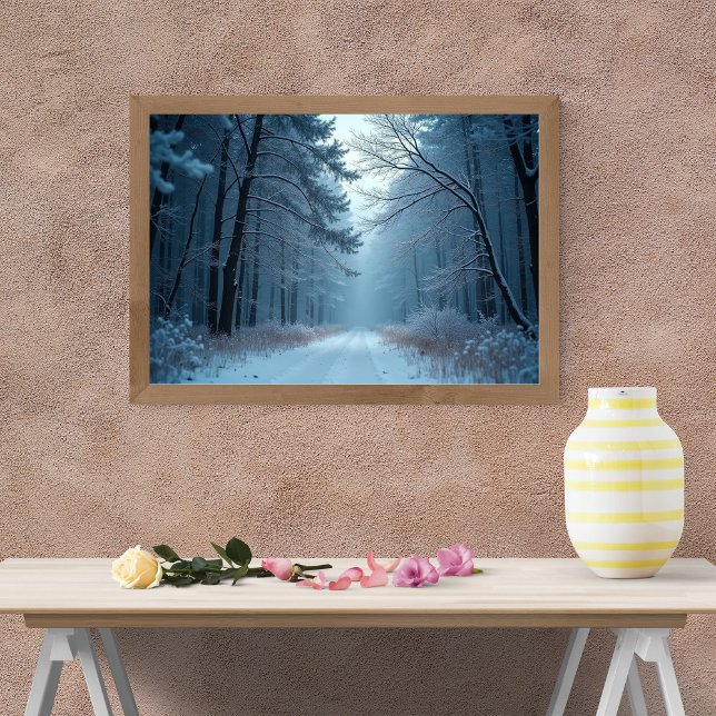 Póster Un camino sereno a través de un bosque nevado (Subido por el creador)