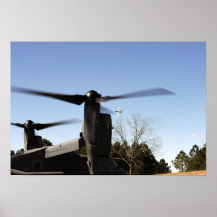 Póster Un CV-22 Osprey se prepara para despegar