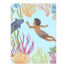 Un niño libre de buceo en el caribe