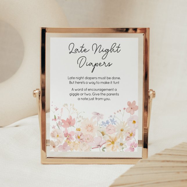 Póster Un pequeño flor silvestre en pañales nocturnos (Floral Little Wildflower Is On The Way Baby Shower Late Night Diapers Sign)