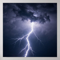 Una descarga de relámpago radiante que ilumina St