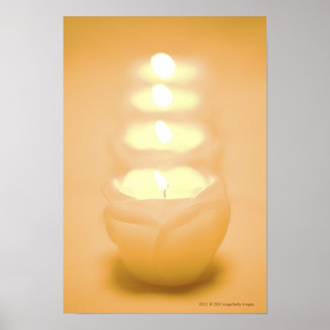 Póster Una hilera de velas encendidas (Frente)