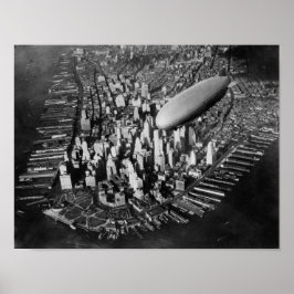 Póster USS Akron sobrevolando la ciudad de Nueva York - C