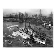 USS Arizona en el río Este - NYC - 1916