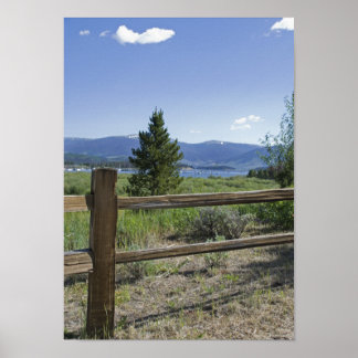 Póster Vallas y montañas rusticas de madera