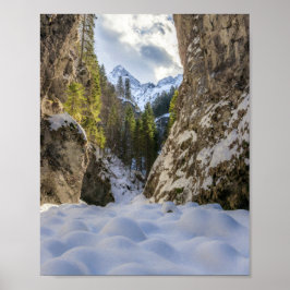 Póster Valle y montañas de invierno y primavera