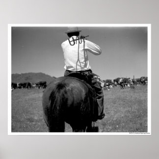 Póster Vaquero a caballo con dos marcas.