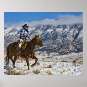 Póster Vaquero en las grietas 2 del cuero del caballo que