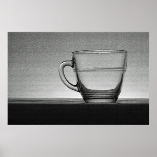 Póster Vaso de vidrio transparente iluminado por detrás