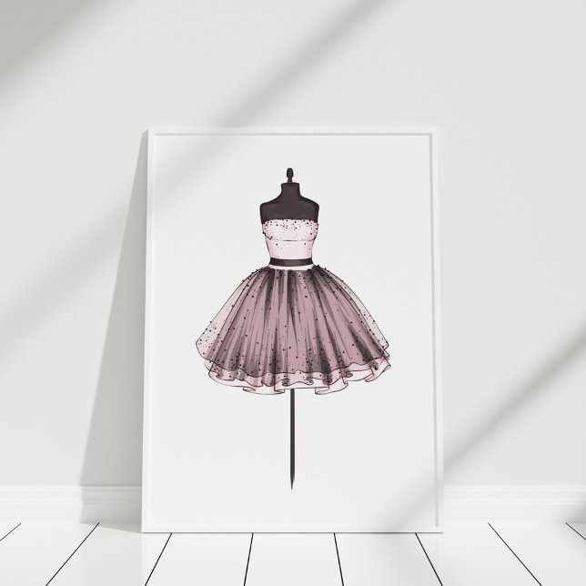 Póster Vestido de Ilustracion de moda rosa en Mannequin (Fashion Illustration Dress on Mannequin Poster in white frame on white wooden floor.)