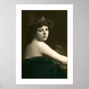 Póster victoriana mujer tiara netting dress