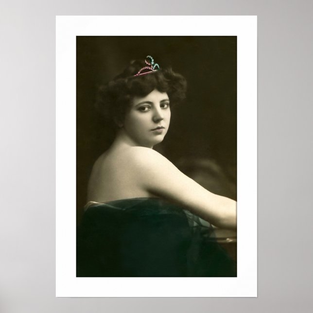 Póster victoriana mujer tiara netting dress (Frente)