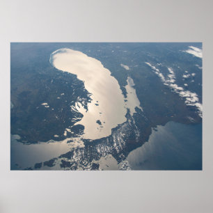 Póster Vigas Sunglint frente al lago Michigan