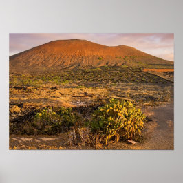 Póster Viñedo Volcánico y Caldera de Lanzarote al Atardec