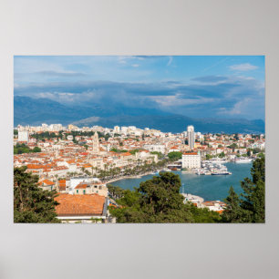 Póster Vista aérea del paseo marítimo de la ciudad dividi