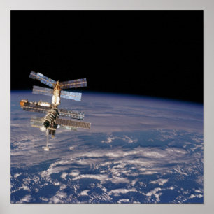 Póster Vista de la estación espacial Mir desde el transbo